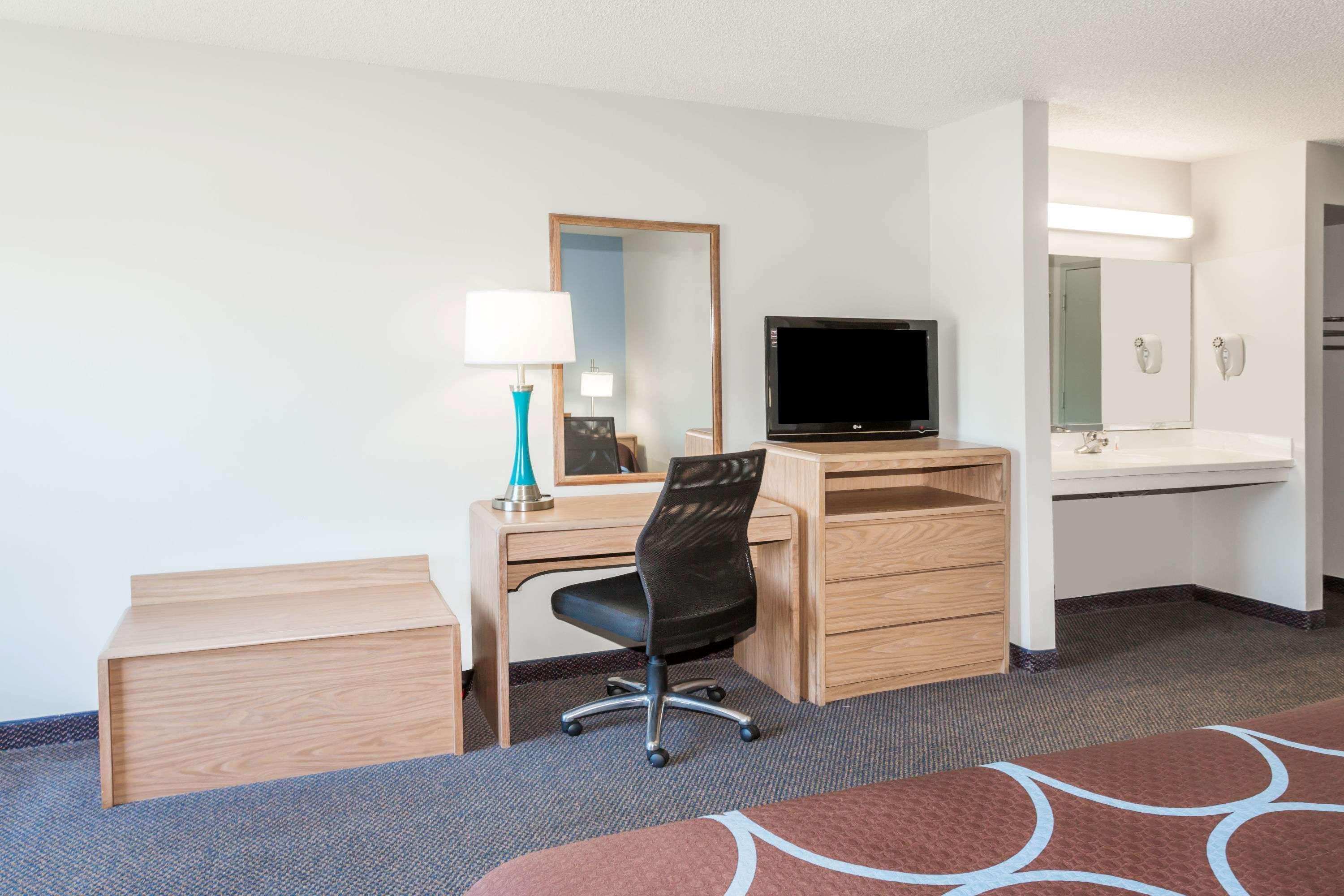 Hotel Super 8 By Wyndham Valdosta Ga I-75 Zewnętrze zdjęcie